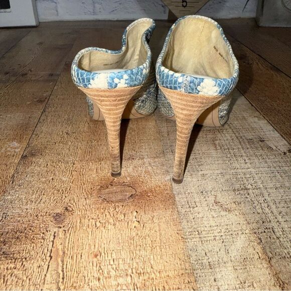 Cinda Mule in blue Snake Print
DOLCE VITA - Picture 7 of 9